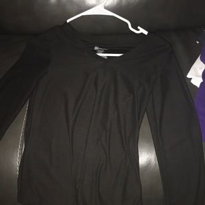 Long sleeve v neck tee